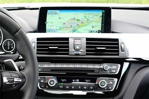 Best navigation apps for Android Auto